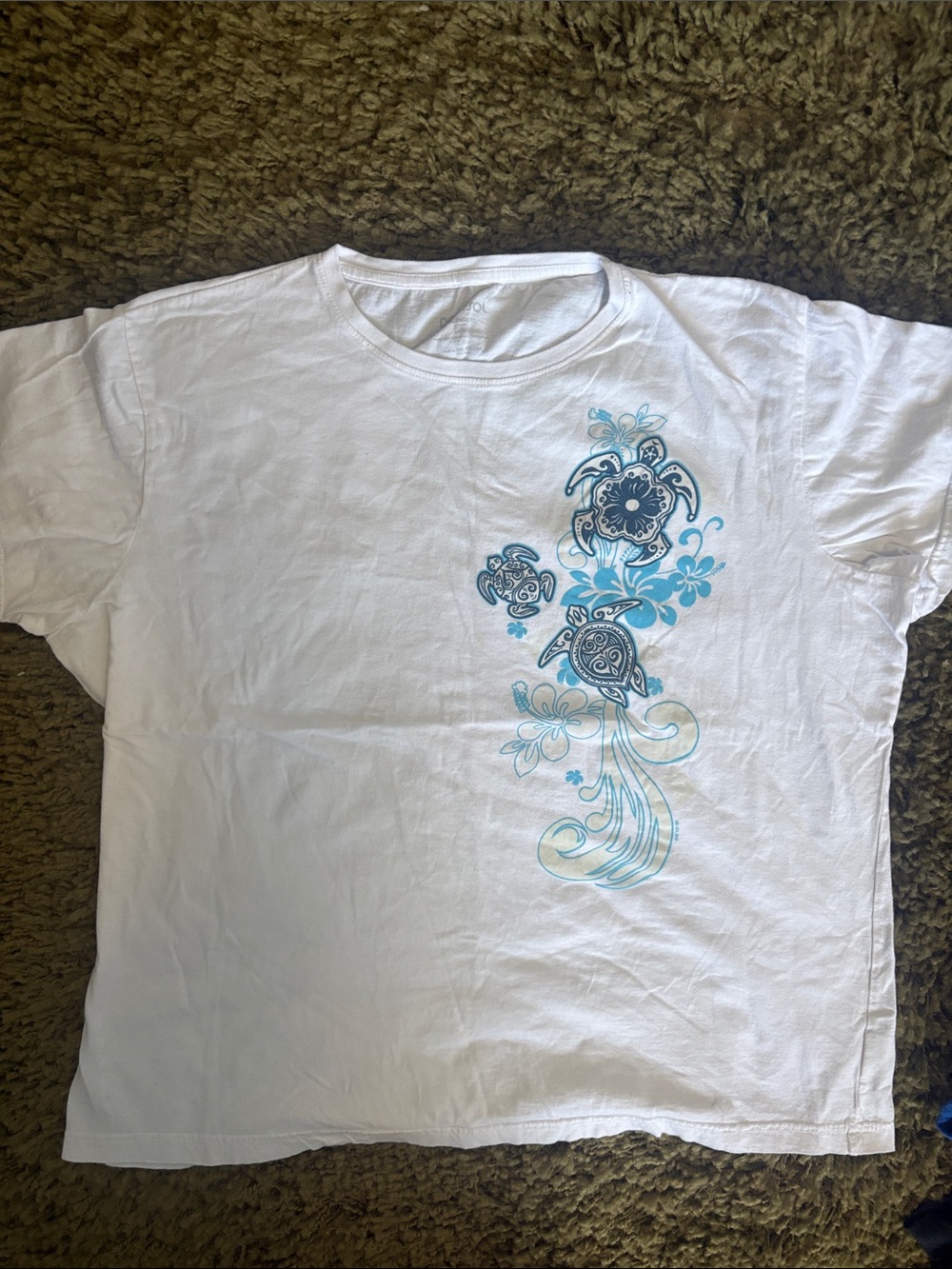 2012 White tribal floral nature habitat Tee with Blue turtle Graphic size XL